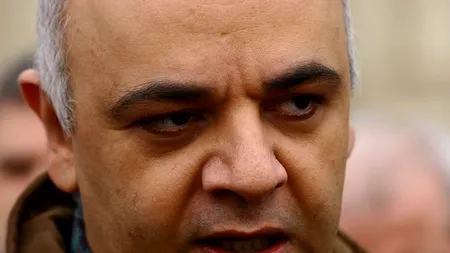 Arafat: Ştim că unii şi-au ascuns măştile ca apoi să le vândă la suprapreţ