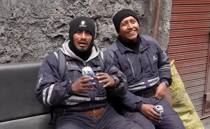 Locuitori ai orasului La Rinconada