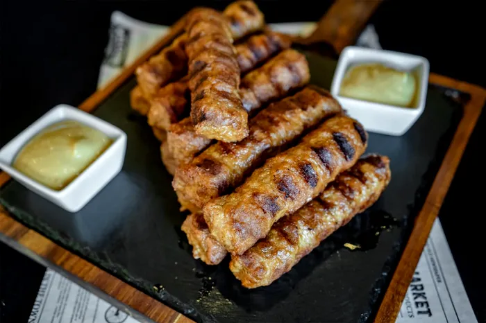 Să vezi și să nu crezi! Cât costă un singur mic, în celebrul restaurant La Cocoșatu, astăzi, de 1 Mai