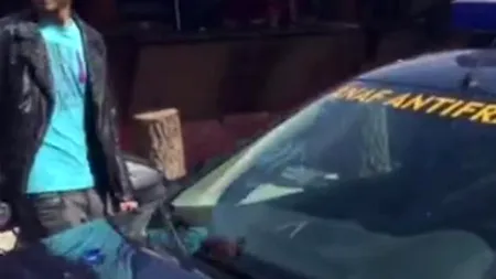 Antifrauda de la ANAF a ajuns de 1 mai în Vama Veche. Iată reacția turiștilor când a apărut coloana de mașini