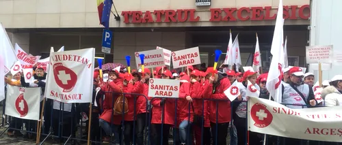 Sindicaliștii Sanitas pichetează Ministerul Sănătății 
