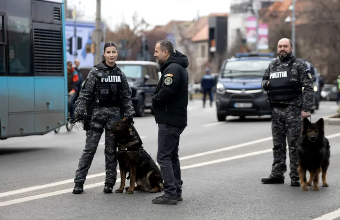 FOTO: Jandarmii au împânzit zona Arcul de Triumf din Capitală, înaintea meciului Dinamo București - Poli Timișoara / Sursa foto: Alexandra Pandrea (GANDUL)