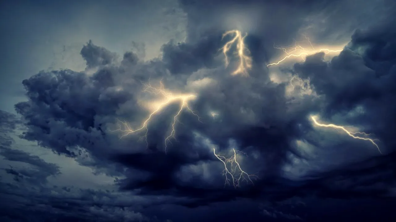 Meteorologii dau ALERTA: furtuna Pia ajunge în România în câteva zile! Va avea forța unui uragan