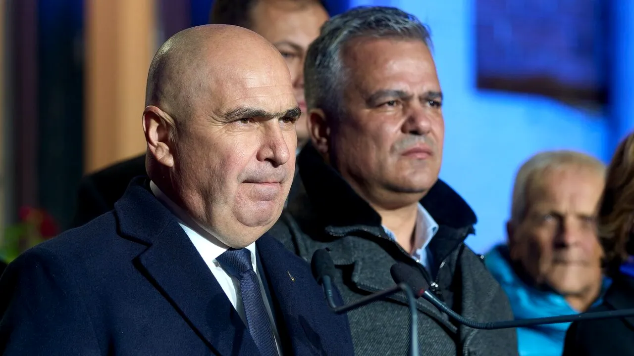 Ilie Bolojan, Sebastian Burduja și Ciprian Ciucu au mers la manifestările de Ziua Unirii de la Focșani. Liderul PNL a fost huiduit