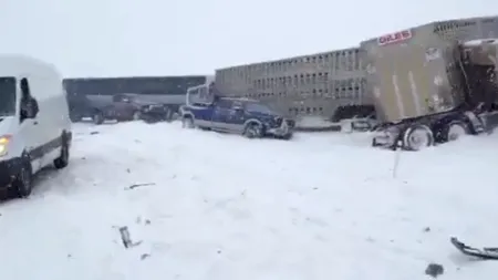 VIDEO - Accident în lanț pe o autostradă din Canada. Peste 100 de persoane au fost rănite