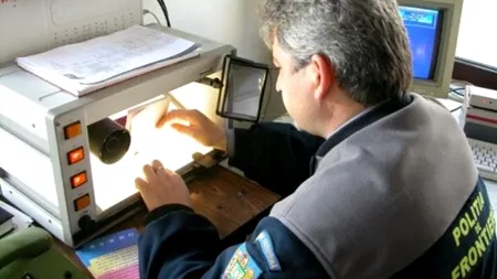 Ce au descoperit vameșii din Petea în rezervorul unui TIR: Valorează milioane de euro