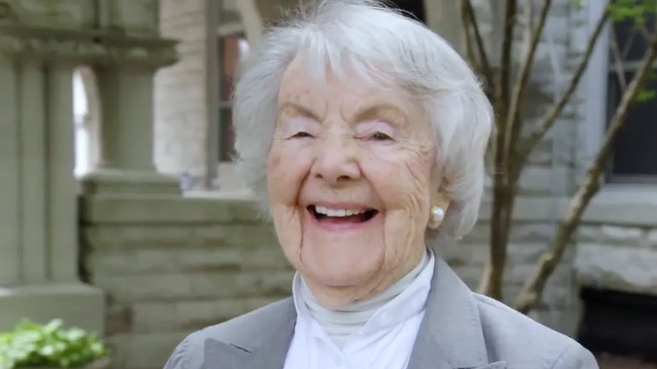 Povestea fantastică a unei femei-supererou. A salvat milioane de vieți și încă o face. „M-am gândit că poate m-aș fi descurcat mai bine dacă eram bărbat, dar asta nu m-a îngrijorat