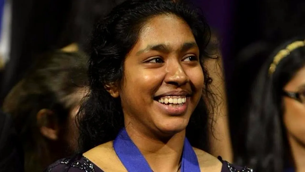 Povestea elevei de 17 ani care a creat un tratament revoluționar împotriva leziunilor cerebrale