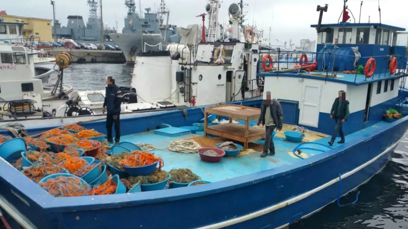 Incident grav în Marea Neagră: O navă a Gărzii de Coastă românești a fost lovită de un pescador turcesc. Turcii au fost prinși după ce s-au tras focuri de armă