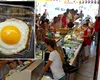 Au „explodat” prețurile pe litoral! Cât costă două ouă ochiuri, la „împinge tava” din Eforie Nord