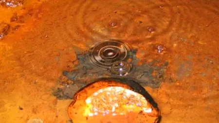 O cercetătoare a băut apă veche de circa 3 miliarde de ani. Ce gust a avut lichidul