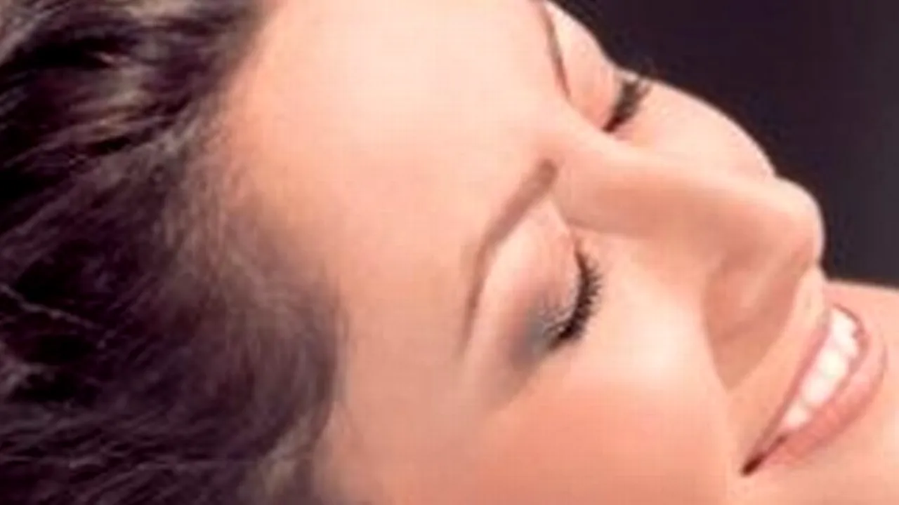 FOTO: Andra și Măruță, dezbrăcați într-o galerie foto puțin cunoscută