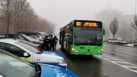Călătorii din peste 2.000 de tramvaie și autobuze, verificați de polițiști. Suma amezilor pentru lipsa măștii sanitare este uriașă