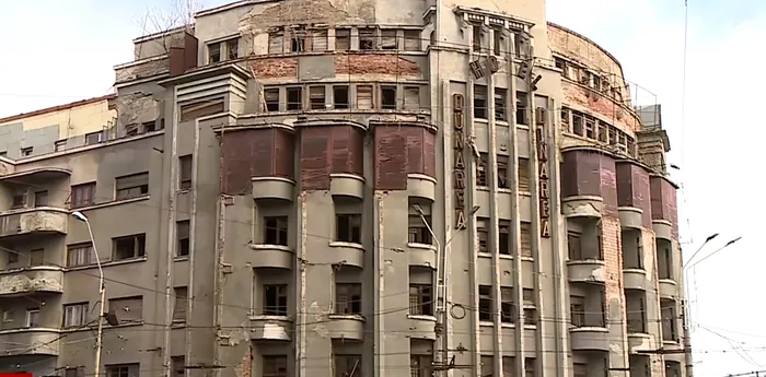 Proprietarii de imobile care lasă clădirile în paragină riscă să plătească impozite majorate cu până la 500%!