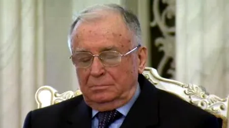 VIDEO. Ion Iliescu, surprins dormind în timpul discursului lui Traian Băsescu
