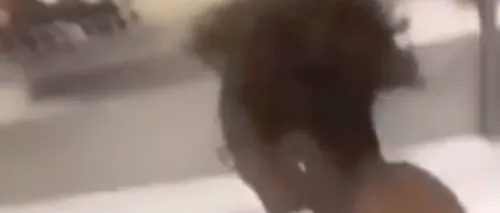 Un nou caz Florida Man: Un adolescent, filmat în timp ce face baie în chiuveta unui fast-food - VIDEO