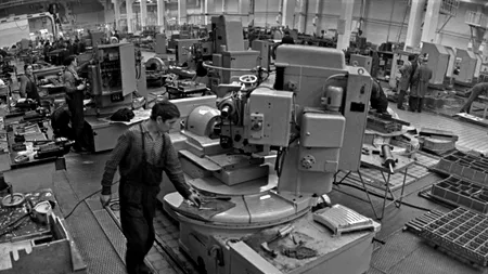 Maxim 5 ani și LA REVEDERE! Teodorovici vrea SĂ LIMITEZE dreptul la muncă în străinătate