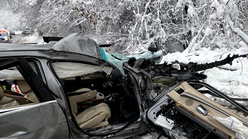 Doi morţi şi un rănit în urma unui accident rutier produs în Argeș (FOTO)