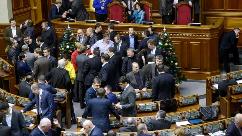 Parlamentul ucrainean a abrogat o lege cu privire la limbile minorităților