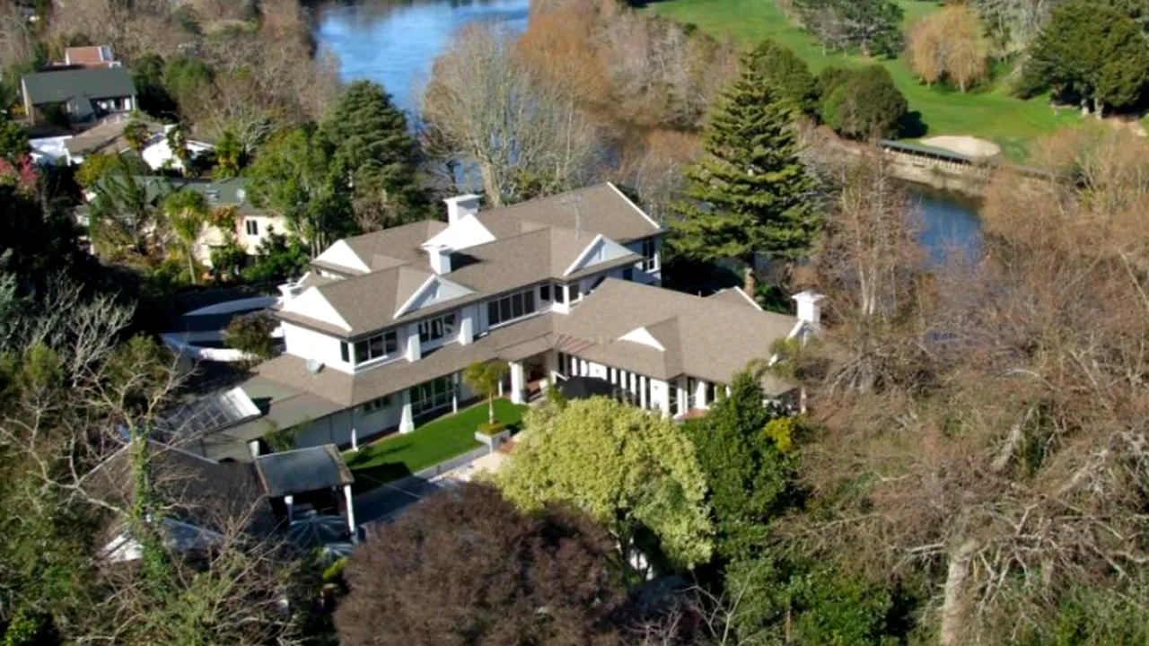 Casă în valoare de 5 milioane de dolari, în curs de demolare, pentru că proprietarii nu-și pot permite să locuiască în ea