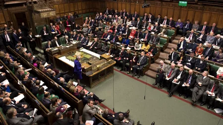 Guvernul britanic amână inițiativa Brexit după ce au apărut speculațiile despre demisia Theresei May