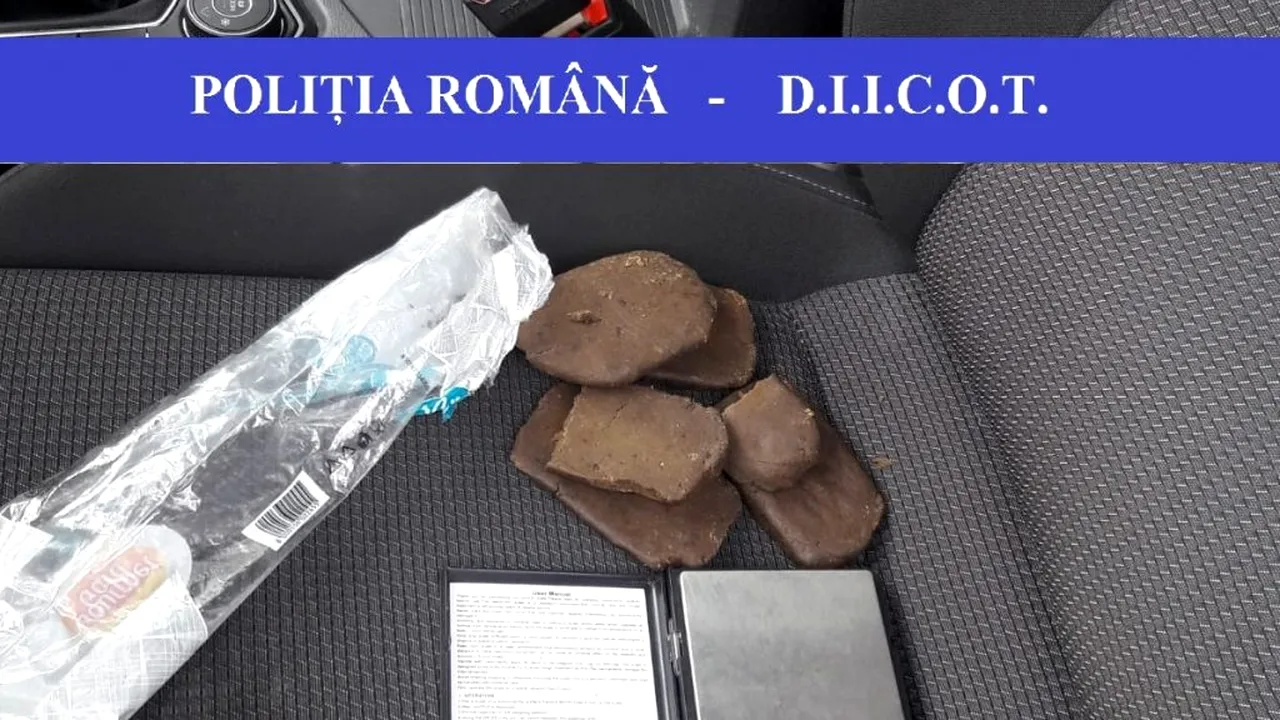 JUDEȚUL BIHOR. Traficanți de droguri, prinși în flagrant când vindeau canabis şi haşiş