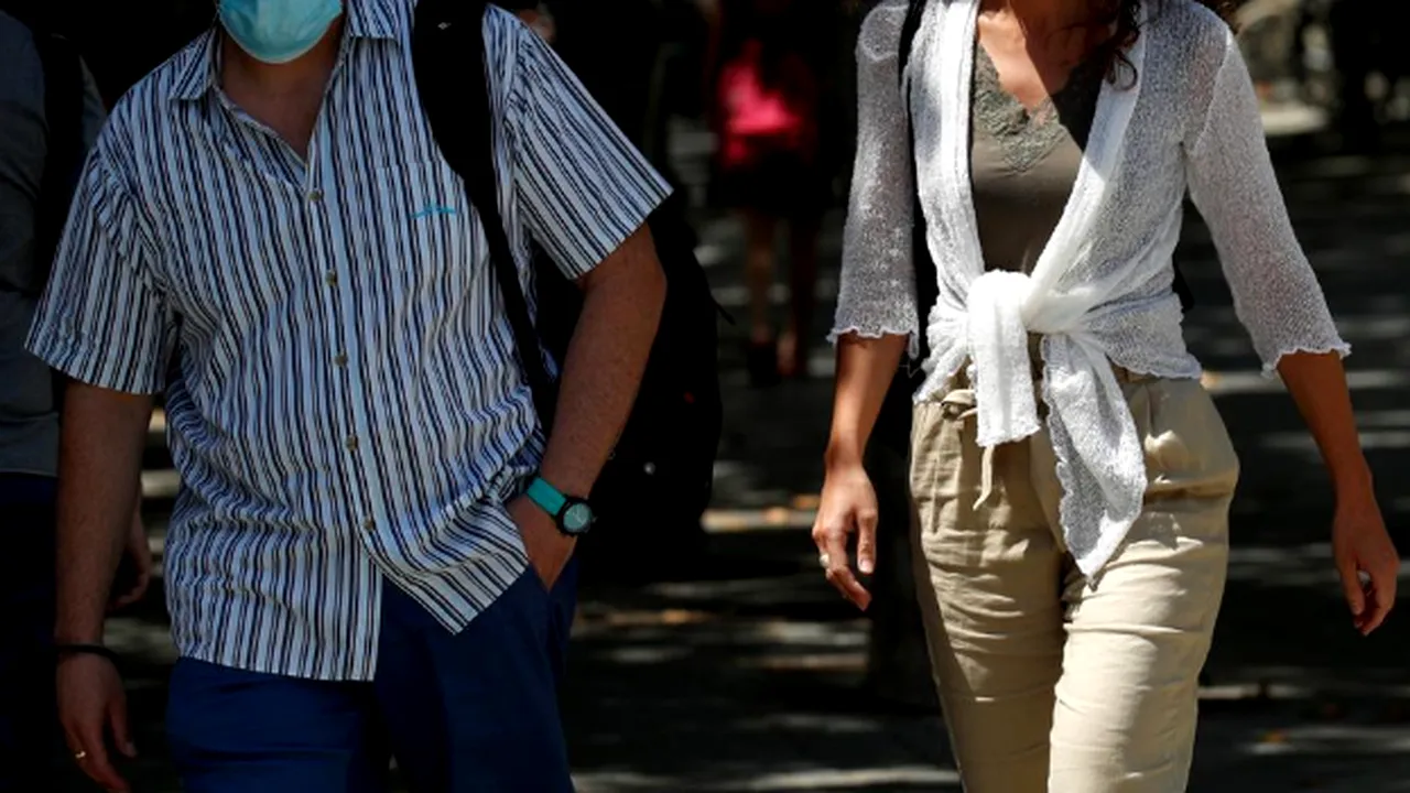 Barcelona, izolare voluntară. Aproape 1.300 de persoane au fost confirmate sau suspectate că au purtat virusul în Catalonia, joi