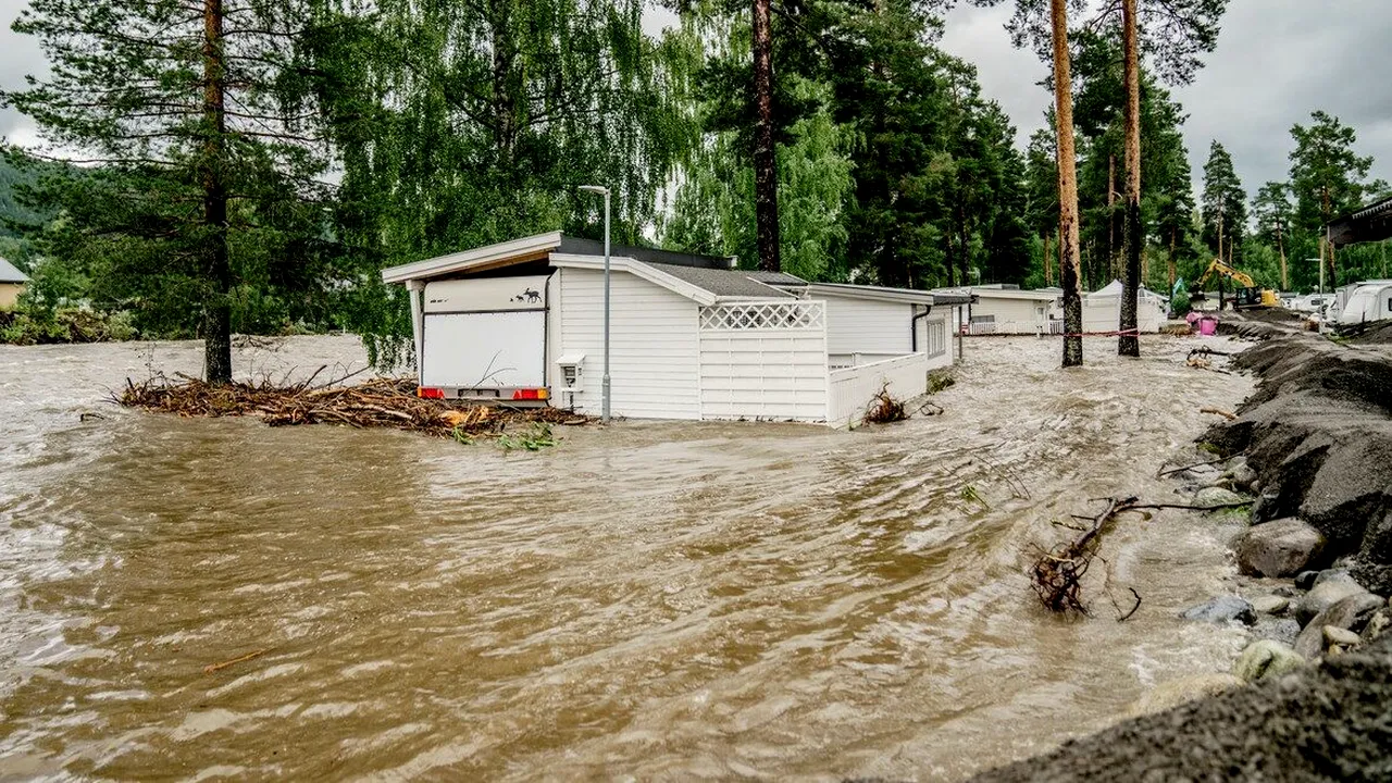 Coduri roşu şi portocaliu de inundaţii în Norvegia. MAE a emis o atenționare de călătorie pentru românii care călătoresc pe teritoriul țării