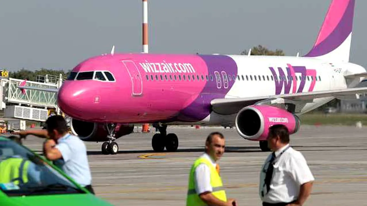Un avion Wizz Air a spulberat o PASĂRE la decolarea din Iași. Pilotul a hotărât să aterizeze pe același aeroport
