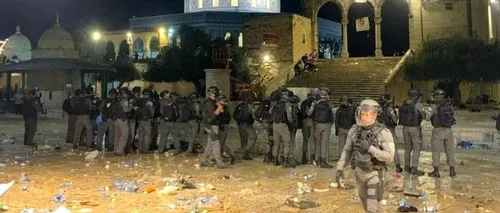 Război civil în Ierusalim. Peste 160 de palestinieni, răniți în confruntările cu polițiștii israelieni