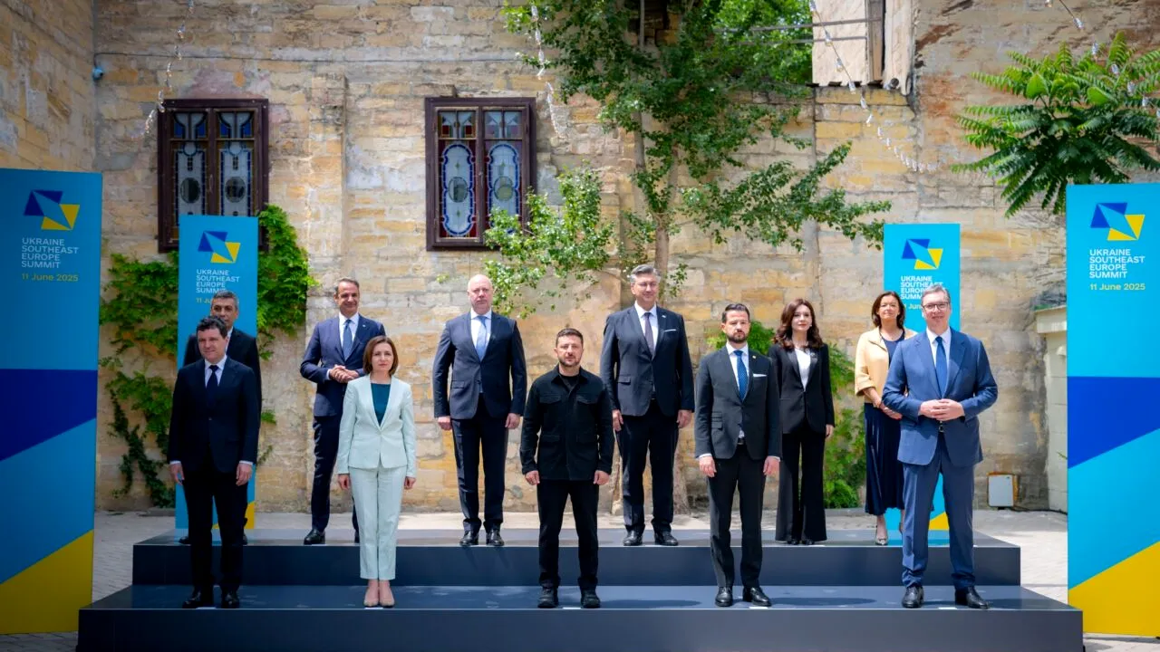 Summitul din Odesa / Zelenski: Am văzut manipulări ale opiniei publice în ROMÂNIA, orchestrate de Moscova. Dan: Rusia subminează calea către pace