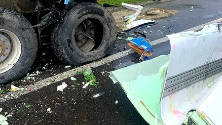 Impact între două camioane pe A1, pe sensul spre Capitală. Un pasager a fost declarat mort la locul accidentului (FOTO)