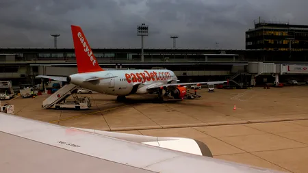 Bărbat nevinovat, dat jos din avion, pentru că un pasager l-a suspectat că plănuia un atac terorist