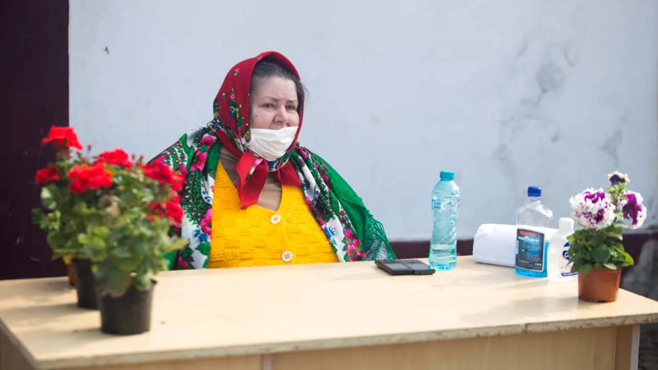 EXCLUSIV. Drama doamnelor cu flori: „O să murim de foame. O să ajungem să ne dăm în cap ca să avem ce mânca”