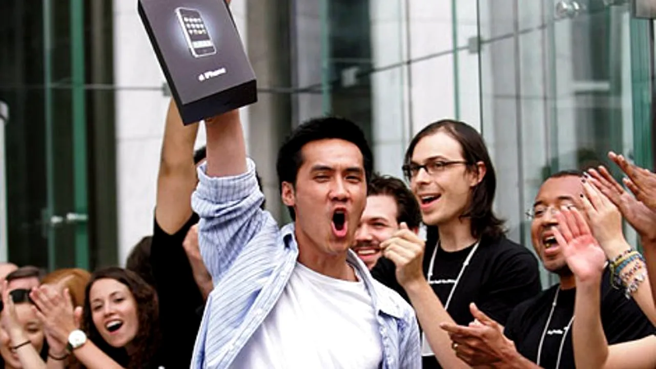 Cel mai mare operator telecom din lume va distribui iPhone, după 6 ani de negocieri