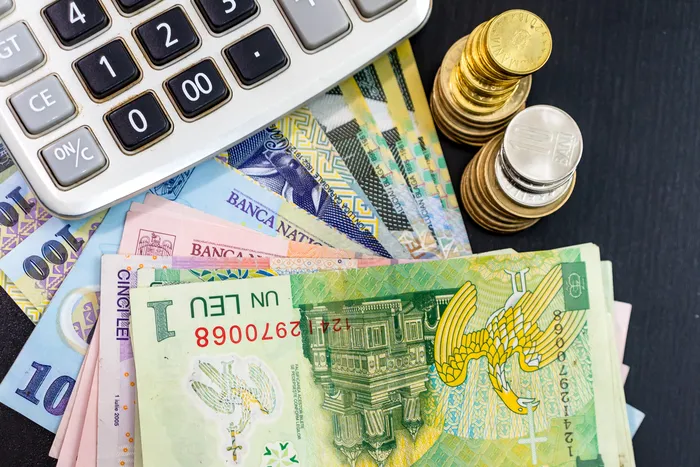 Consumatorii pot face reclamații privind facturile la ANRE / Sursa foto: Shutterstock