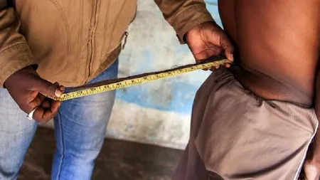 Bărbatul care are coadă este idolatrizat ca un zeu. VIDEO