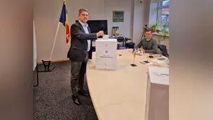 Titus Corlățean a VOTAT în capitala Letoniei: „Nu mai am așteptări. Dați legitimitate populară viitorului Președinte”