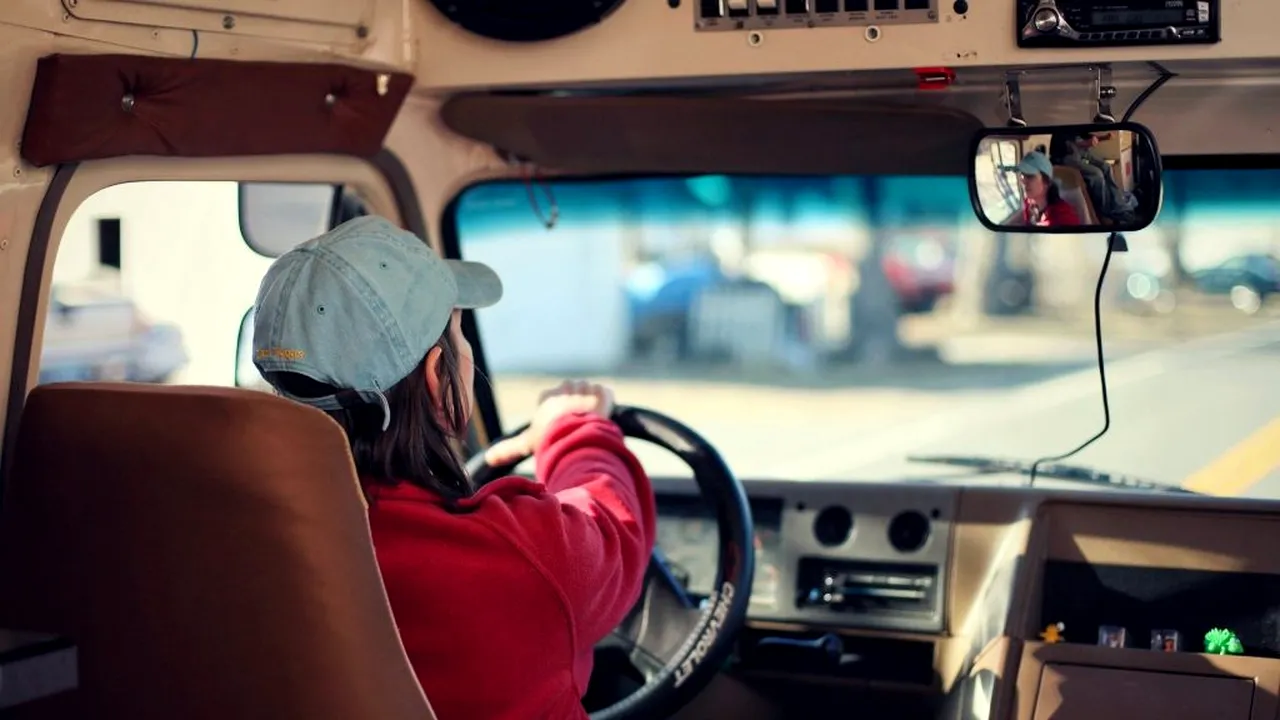 Trei meserii aflate în topul căutărilor de locuri de muncă pe paginile de internet specializate. Ce fel de locuri de muncă nu mai caută românii