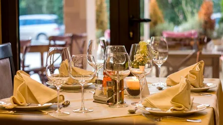 Antreprenorii din Bucureşti aşteaptă redeschiderea restaurantelor la interior: „E mai mult decât o minune, este gura de oxigen de care avem cu toţii nevoie”