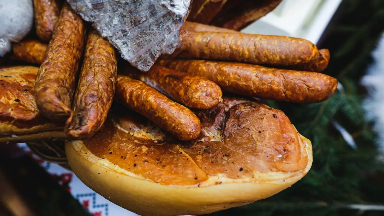 Tradiții și superstiții la români de IGNAT. Când se taie porcul de fapt? Obiceiul își are originea din vremea dacilor