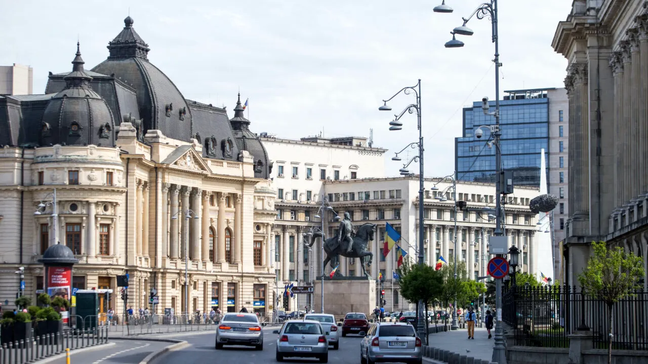 Taxe de cinci ori mai MARI pentru clădirile din București care stau să cadă. Măsura fără precedent luată de Primăria Sectorului 1