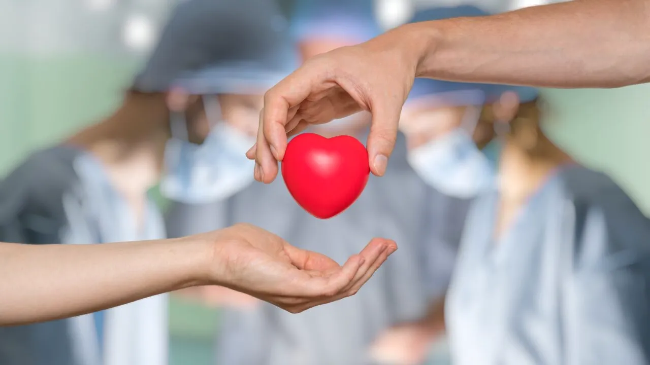 Un donator de organe declarat mort „a revenit la VIAȚĂ” pe masa de operații, chiar în timp ce medicii se pregăteau să-i extragă inima