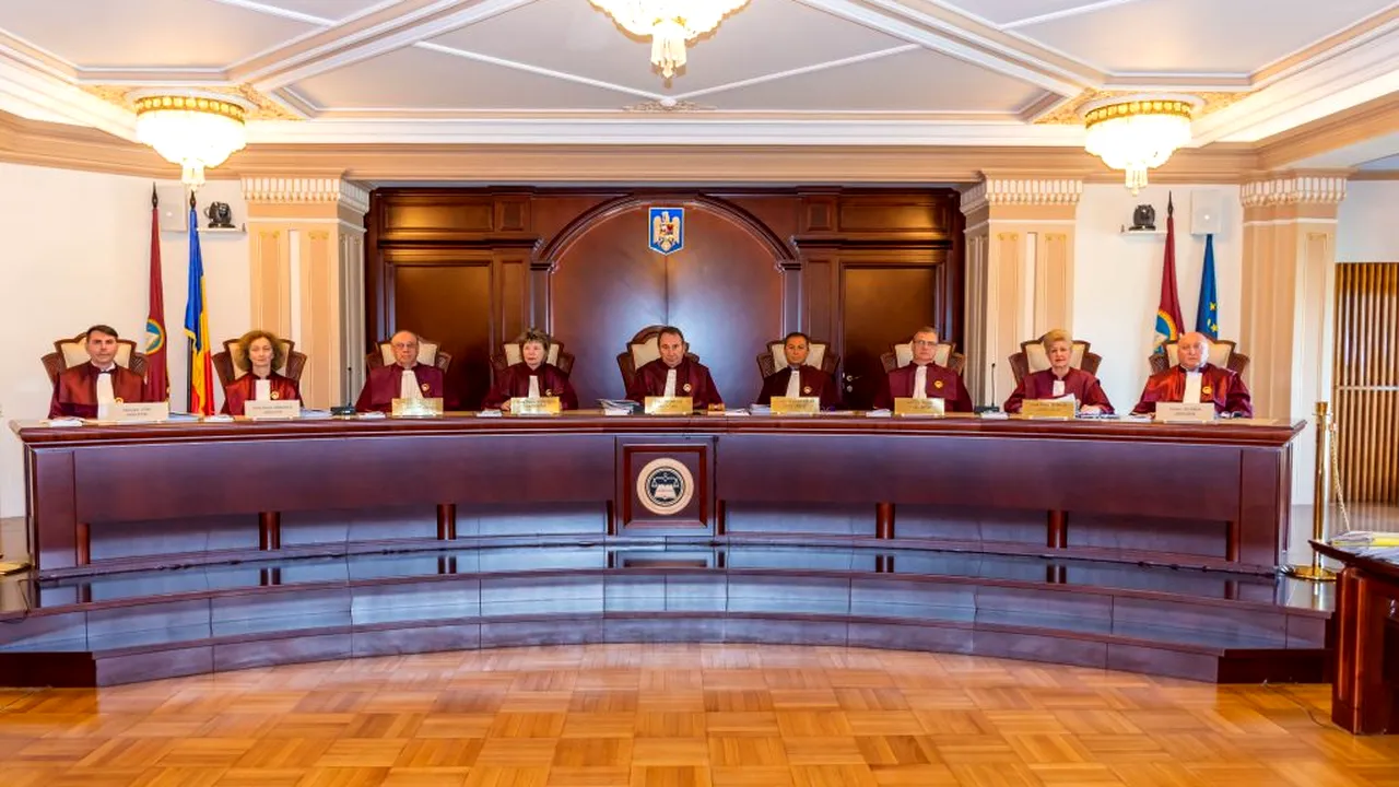 CCR a respins sesizarea Guvernului: Legea privind acordarea de măşti populației este constituțională