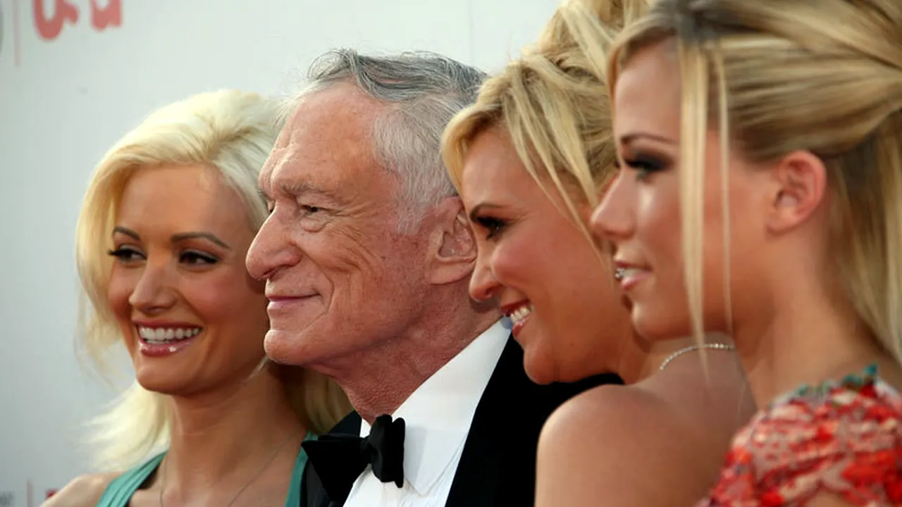 Moștenirea lui Hugh Hefner. 10 sportive care au renunțat la haine pentru revista 