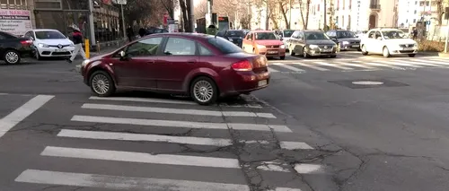 Un precedent în favoarea șoferilor din România: o primărie, obligată să plătească despăgubiri șoferilor care și-au stricat mașinile în gropi