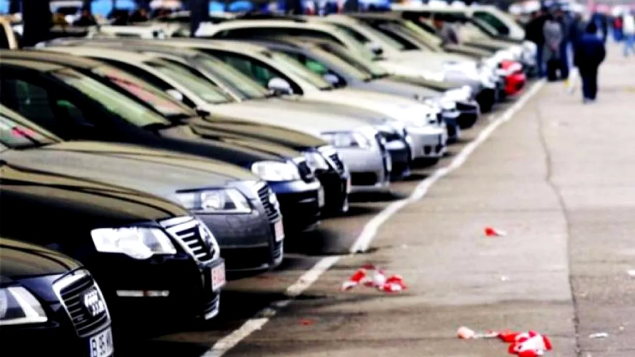 Lovitură pentru șoferi! Mașinile din această categorie ar putea circula doar în intervalul 8:00-21:59