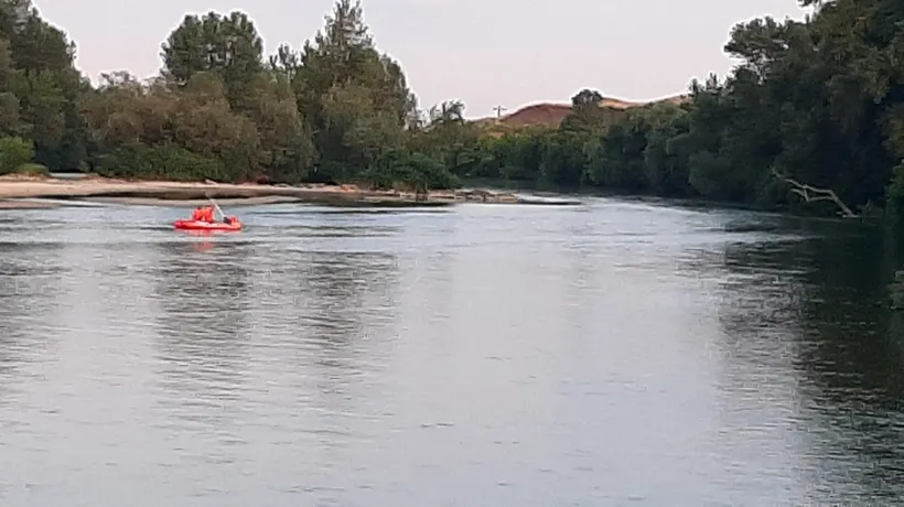 Un bărbat băut, din județul Arad, s-a aruncat de pe un pod în râul Mureș. A vrut să se răcorească, dar nu a mai ieșit la suprafață