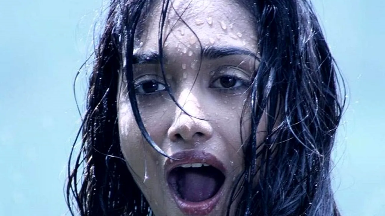 Scrisoarea de adio lăsată de actrița Jiah Khan îl incriminează pe iubitul acesteia. 