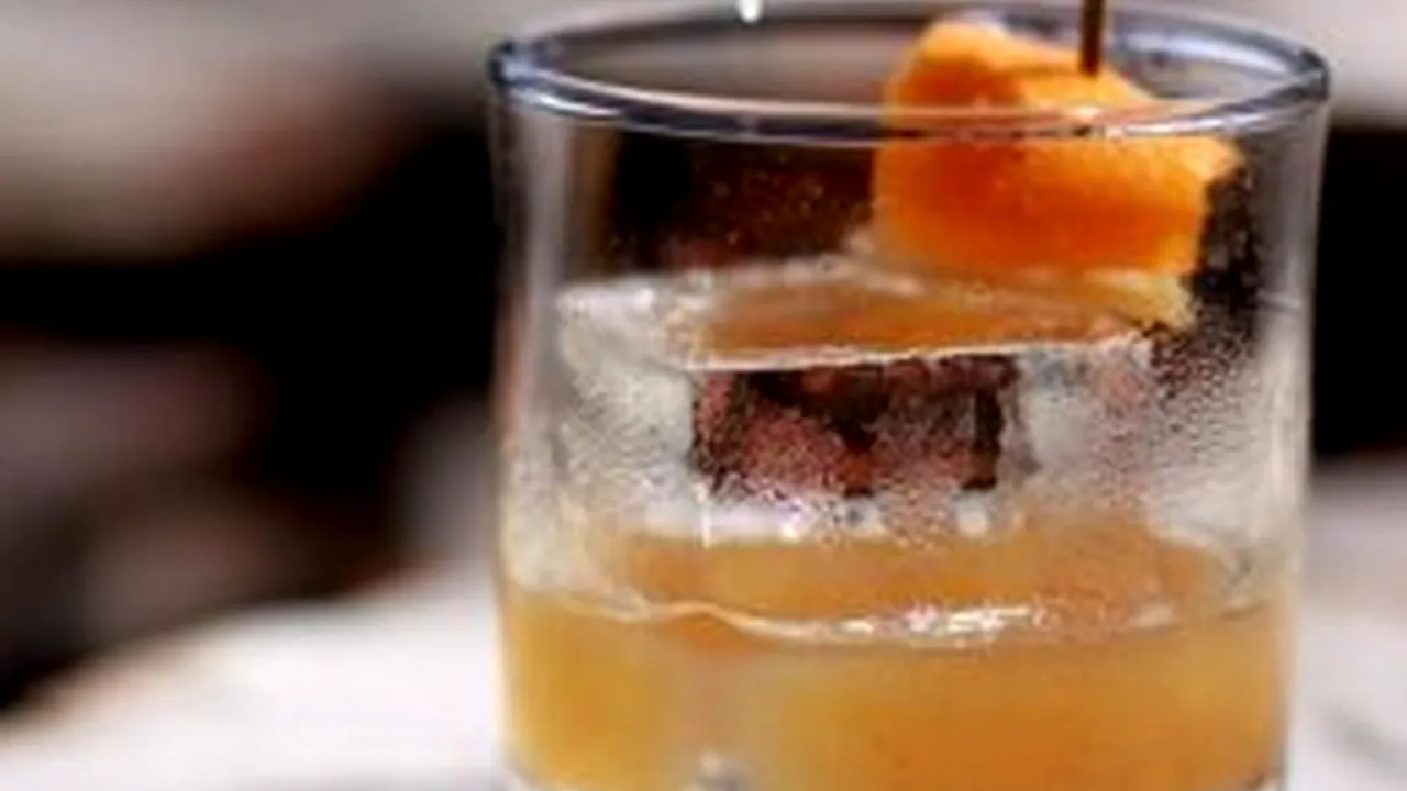 De ce acest CUB DE GHEAȚĂ se vinde cu o sumă „ENORMĂ